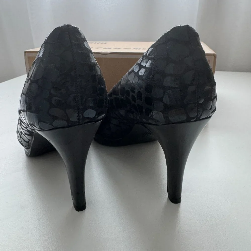 LifeStride Women's Black Croc-Embossed Heels With Memory Foam Comfort Pumps